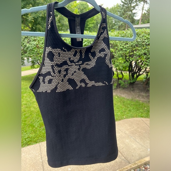 Like New KORAL by Ilana Kugel Submerge Sports Tank Athletic Top | Black | Large - Picture 15 of 17